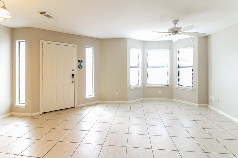 2,210/Mo, 3023 La Estancia Ln Houston, TX 77093 Living Room View