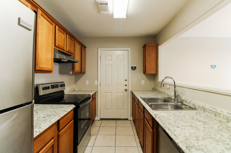 2,210/Mo, 3023 La Estancia Ln Houston, TX 77093 Kitchen View