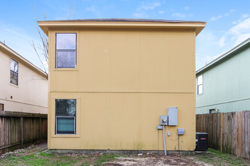 2,210/Mo, 3023 La Estancia Ln Houston, TX 77093 Rear View