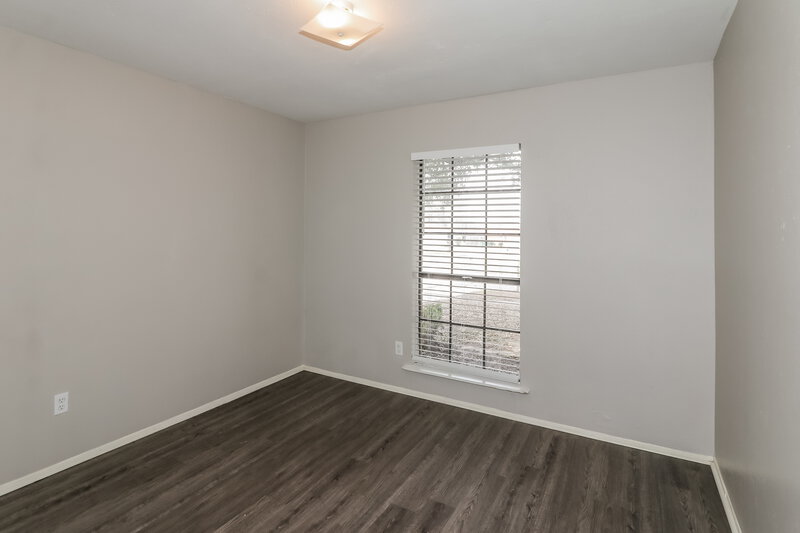 1,720/Mo, 5011 Ridge Manor Dr Houston, TX 77053 Bedroom View 2
