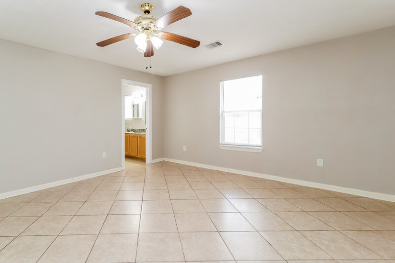 1,785/Mo, 1312 Riggs Baytown, TX 77520 Main Bedroom View