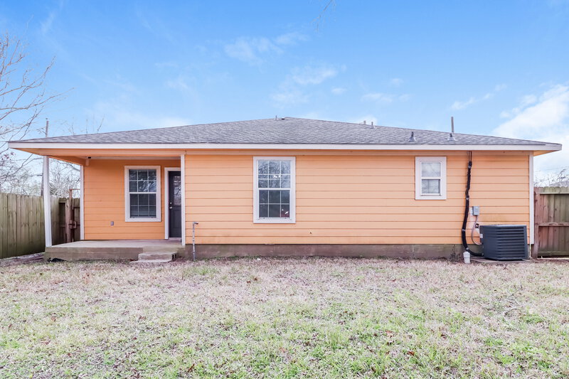 1,785/Mo, 1312 Riggs Baytown, TX 77520 Rear View