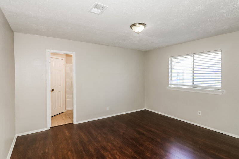 1,600/Mo, 20250 Telegraph Square Ln Katy, TX 77449 Main Bedroom View 2