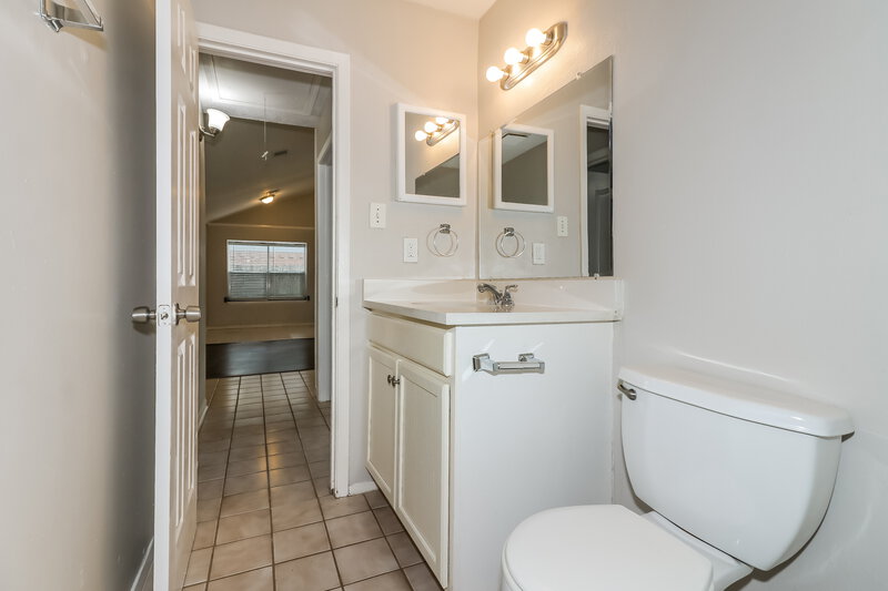 1,785/Mo, 20250 Telegraph Square Ln Katy, TX 77449 Bathroom View