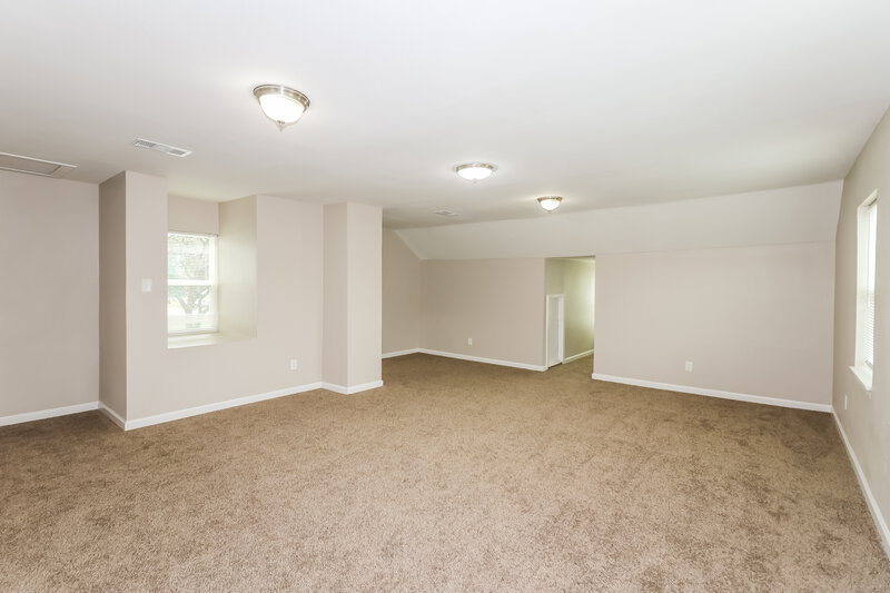 2,315/Mo, 5407 N Crooked Creek Dr. Houston, TX 77017 Main Bedroom View 2