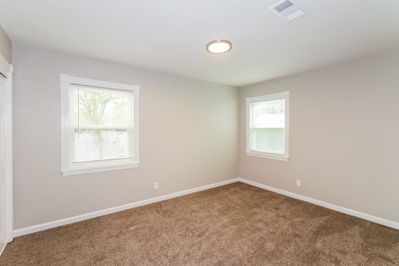 2,315/Mo, 5407 N Crooked Creek Dr. Houston, TX 77017 Bedroom View