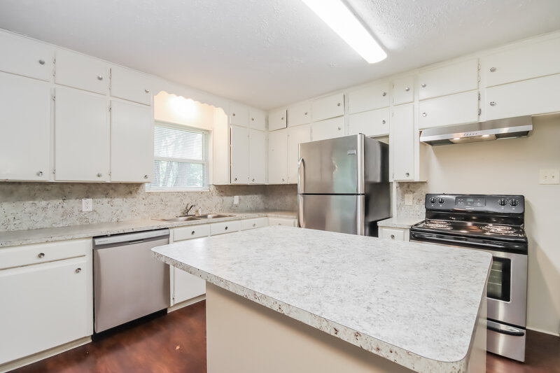 1,390/Mo, 24715 Sorters Rd Porter, TX 77365 Kitchen View 2