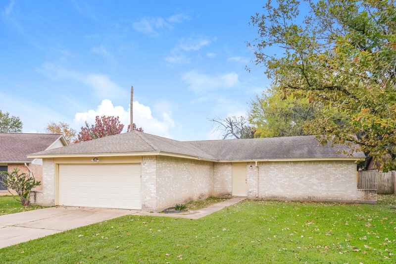 1,535/Mo, 7622 Millbrae Ln Houston, TX 77041 Front View