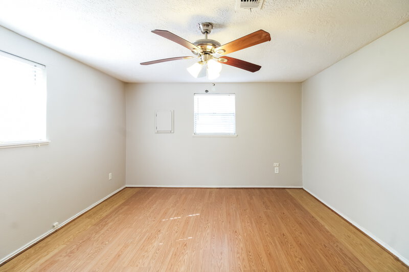 1,640/Mo, 2921 Leroy St Bacliff, TX 77518 Bedroom View 3