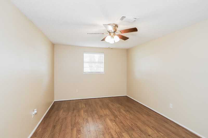 1,640/Mo, 2921 Leroy St Bacliff, TX 77518 Bedroom View 5