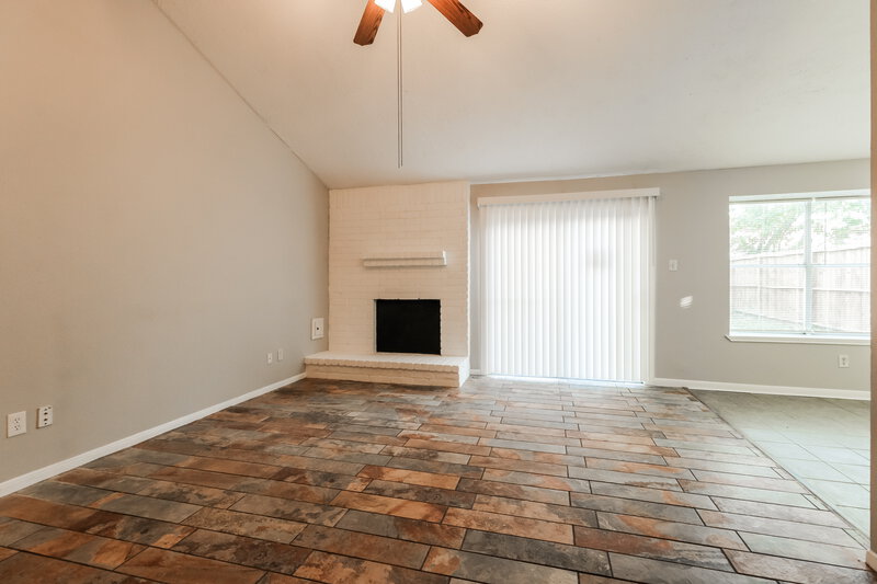 1,620/Mo, 4015 Adonis Spring, TX 77373 Living Room View 2