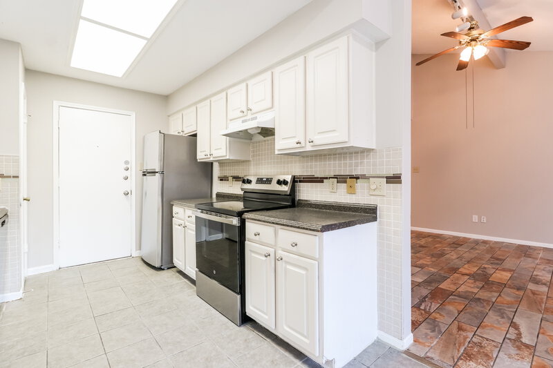 1,620/Mo, 4015 Adonis Spring, TX 77373 Kitchen View 2