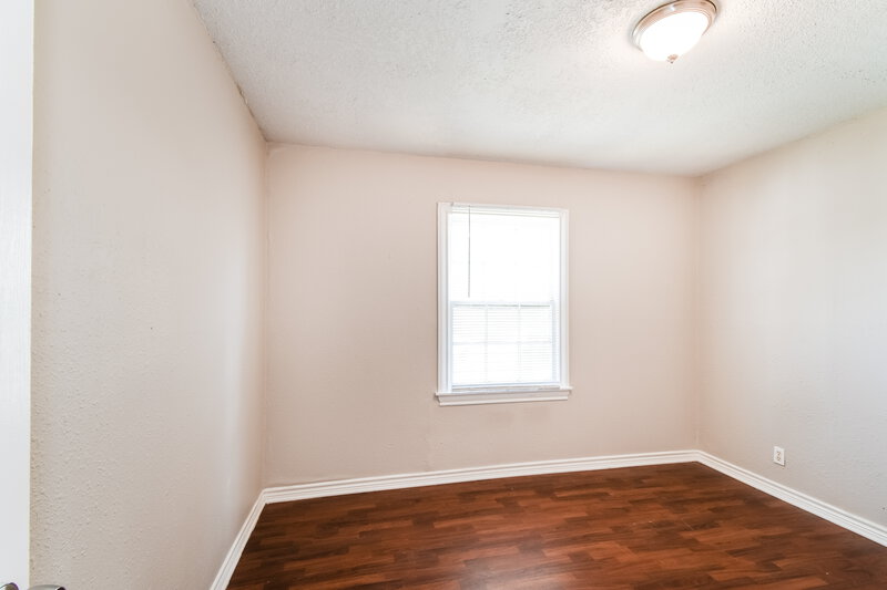 1,475/Mo, 1505 4th Ave N Texas City, TX 77590 Bedroom View 5