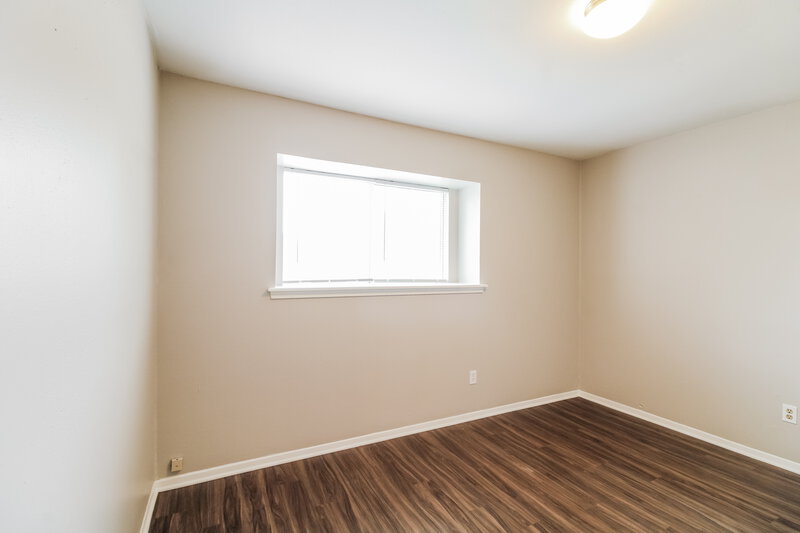 1,820/Mo, 13603 Greenway Dr Sugar Land, TX 77498 Bedroom View 2