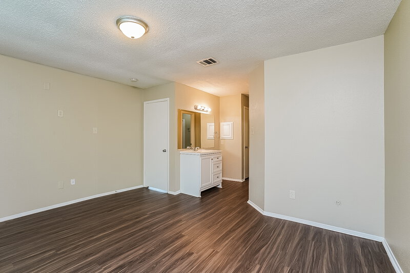 2,740/Mo, 16215 Pasadero Dr Houston, TX 77083 Main Bedroom View 2