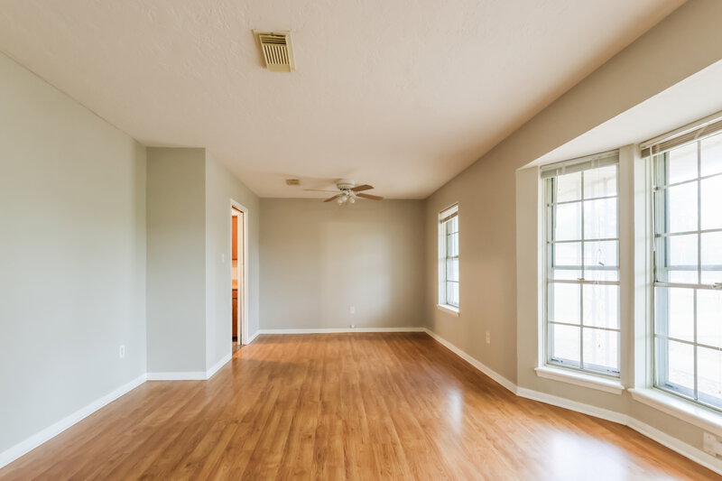 1,635/Mo, 200 Montrose Cir Conroe, TX 77301 Living Room View
