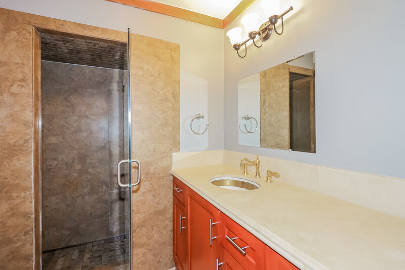 1,670/Mo, 914 Mosher Ln Houston, TX 77088 Bathroom View
