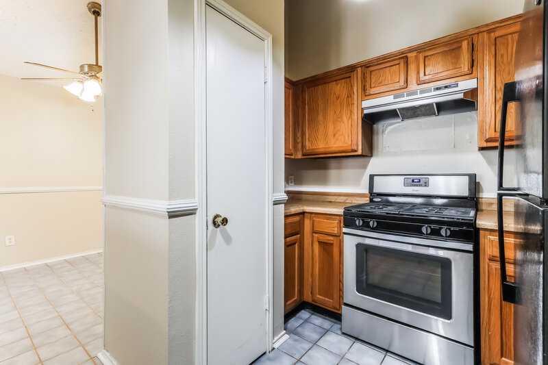 1,745/Mo, 11 Crestbriar Ct Baytown, TX 77521 Misc View 8