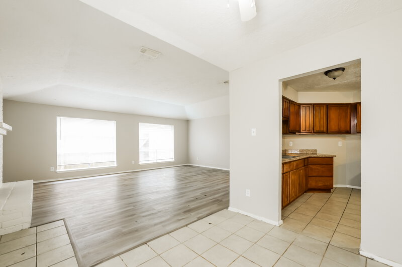 1,705/Mo, 2722 S Camden Pkw Houston, TX 77067 Breakfast Nook View