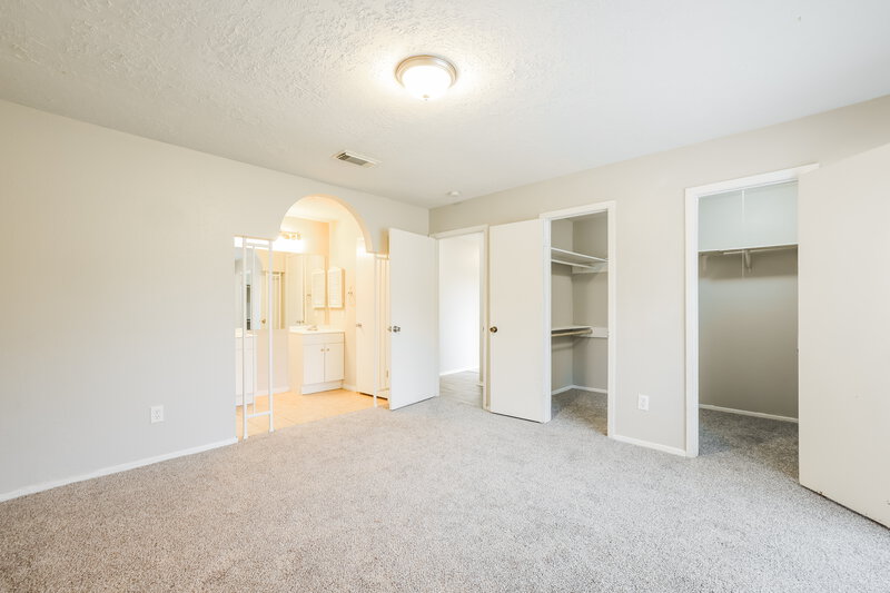 1,705/Mo, 2722 S Camden Pkw Houston, TX 77067 Main Bedroom View