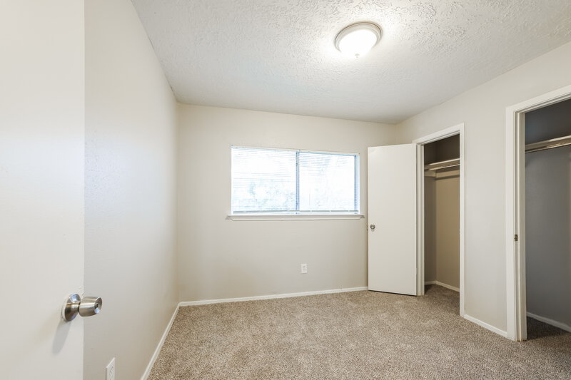 1,705/Mo, 2722 S Camden Pkw Houston, TX 77067 Bedroom View 2