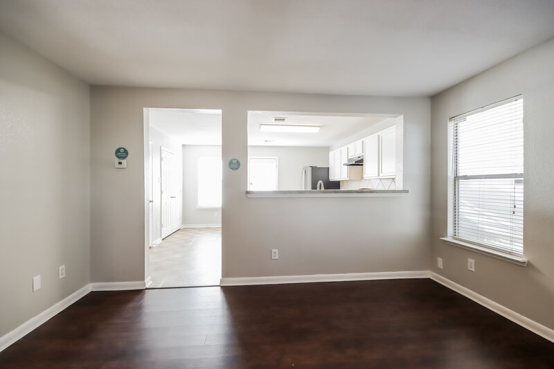 0/Mo, 218 Silky Leaf Dr. Houston, TX 77073 Living Room View 2
