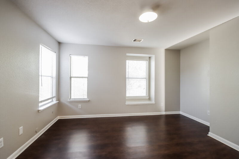 0/Mo, 218 Silky Leaf Dr. Houston, TX 77073 Main Bedroom View