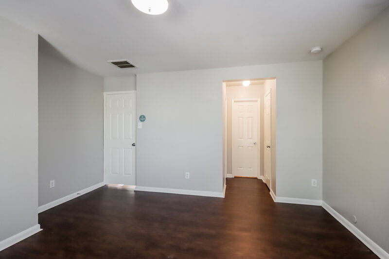 0/Mo, 218 Silky Leaf Dr. Houston, TX 77073 Main Bedroom View 2