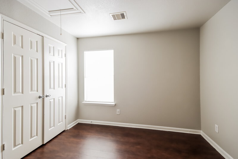 0/Mo, 218 Silky Leaf Dr. Houston, TX 77073 Bedroom View 3