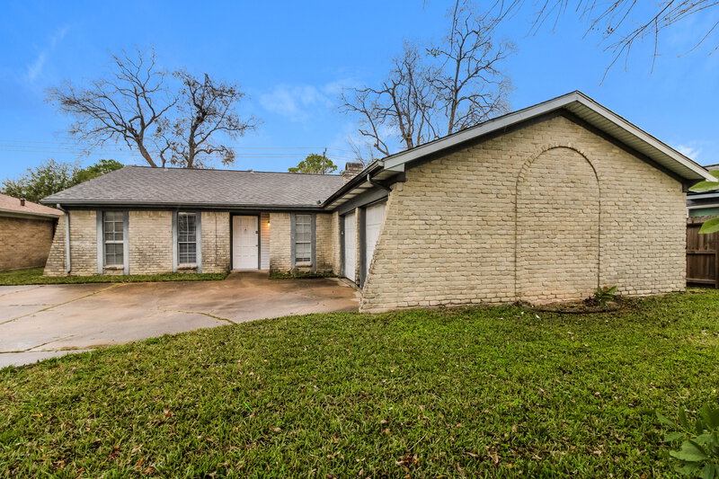 1,715/Mo, 1014 Summers Dr. Missouri City, TX 77489 Front View