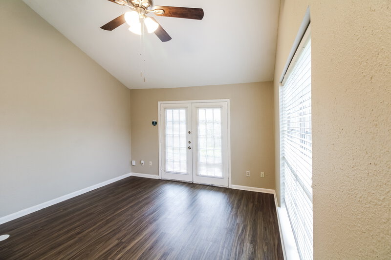 1,715/Mo, 1014 Summers Dr. Missouri City, TX 77489 Family Room View