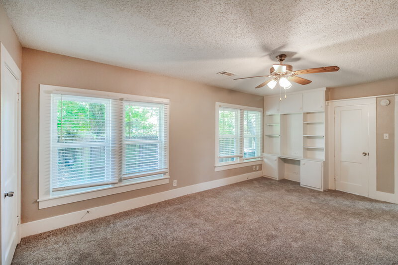 1,690/Mo, 522 12th Ave Texas City, TX 77590 Main Bedroom View