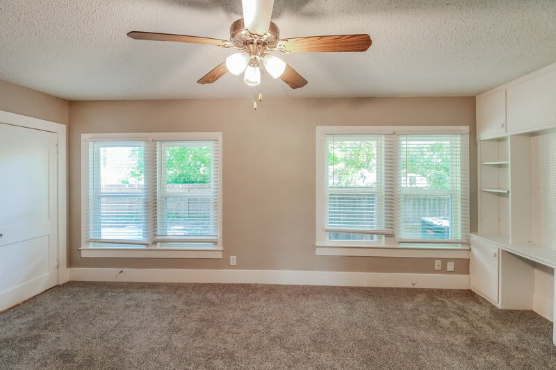 1,690/Mo, 522 12th Ave Texas City, TX 77590 Main Bedroom View 3
