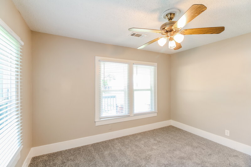1,690/Mo, 522 12th Ave Texas City, TX 77590 Bedroom View 2