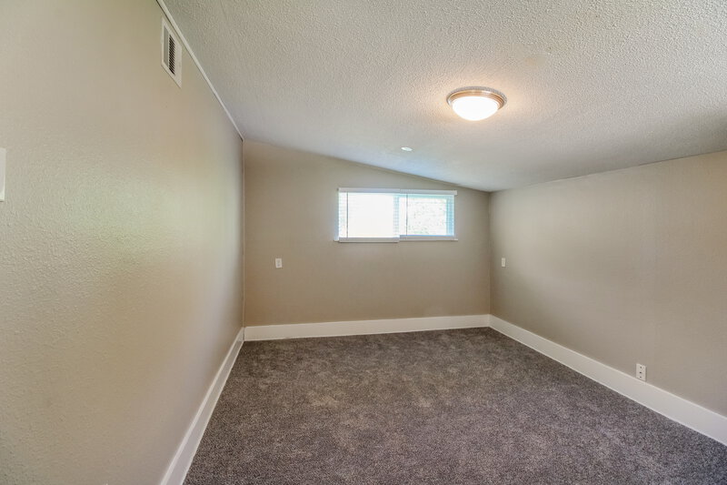 1,690/Mo, 522 12th Ave Texas City, TX 77590 Bedroom View 3
