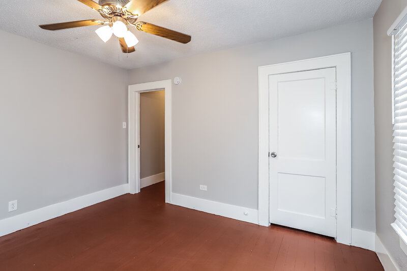 1,595/Mo, 522 12th Ave Texas City, TX 77590 Bedroom View 2