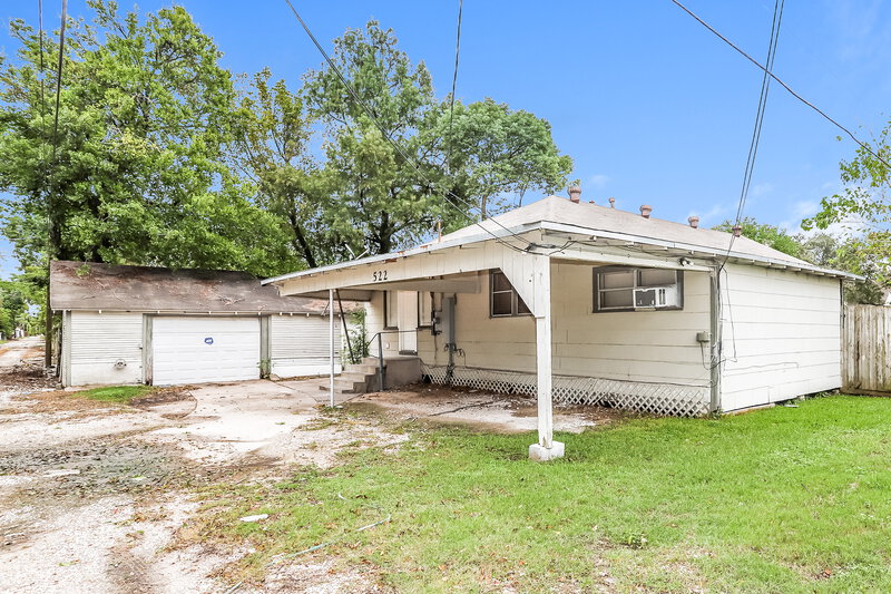 1,595/Mo, 522 12th Ave Texas City, TX 77590 Rear View 2