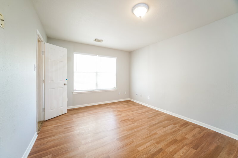 1,450/Mo, 8130 Old Maple Ln Humble, TX 77338 Main Bedroom View