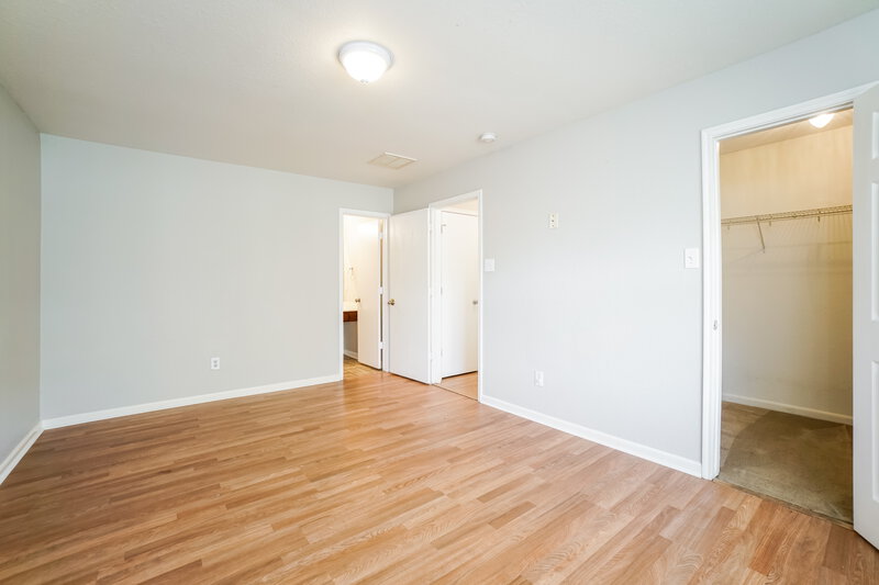 1,450/Mo, 8130 Old Maple Ln Humble, TX 77338 Main Bedroom View 2