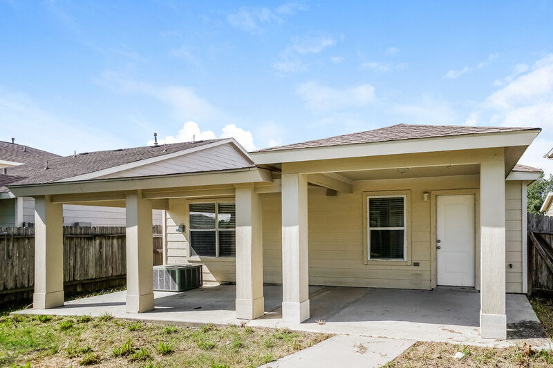 1,450/Mo, 8130 Old Maple Ln Humble, TX 77338 Rear View