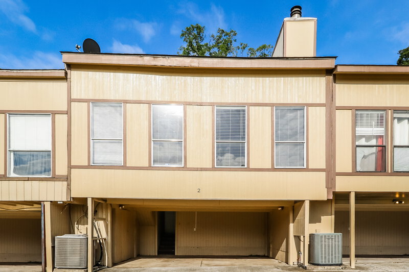 0/Mo, 2 Lakeway St Conroe, TX 77304 External View