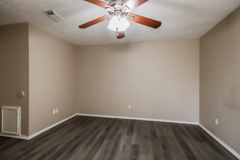 1,465/Mo, 20026 Dawn Mist Dr Humble, TX 77346 Main Bedroom View 2