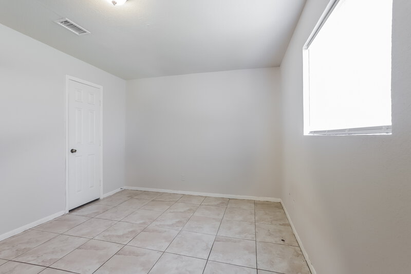 1,820/Mo, 4718 Pine St Pasadena, TX 77586 Dining Room View