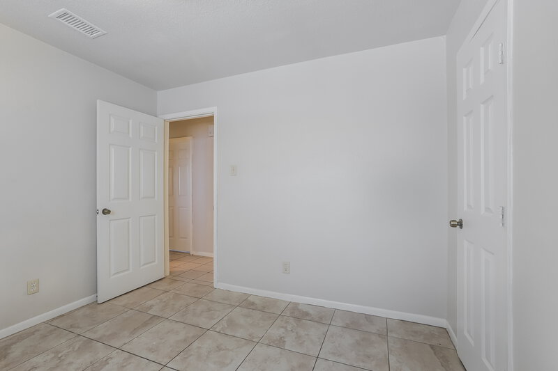 1,820/Mo, 4718 Pine St Pasadena, TX 77586 Bedroom View 5