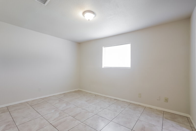1,820/Mo, 4718 Pine St Pasadena, TX 77586 Bedroom View 7