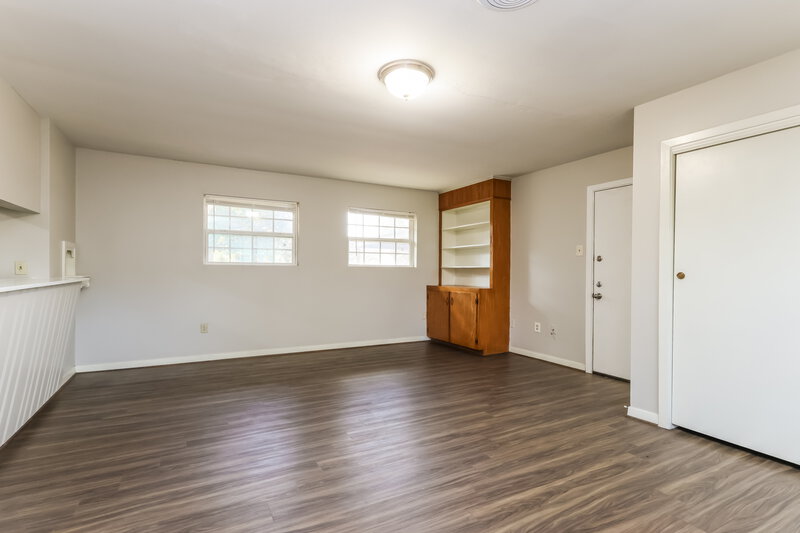 1,640/Mo, 608 Hilliard Conroe, TX 77301 Dining Room View