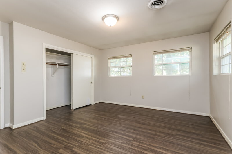 1,640/Mo, 608 Hilliard Conroe, TX 77301 Bedroom View 3