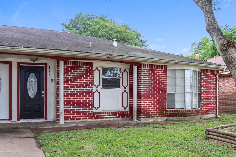 1,800/Mo, 12805 Bexley Dr Houston, TX 77099 Front View