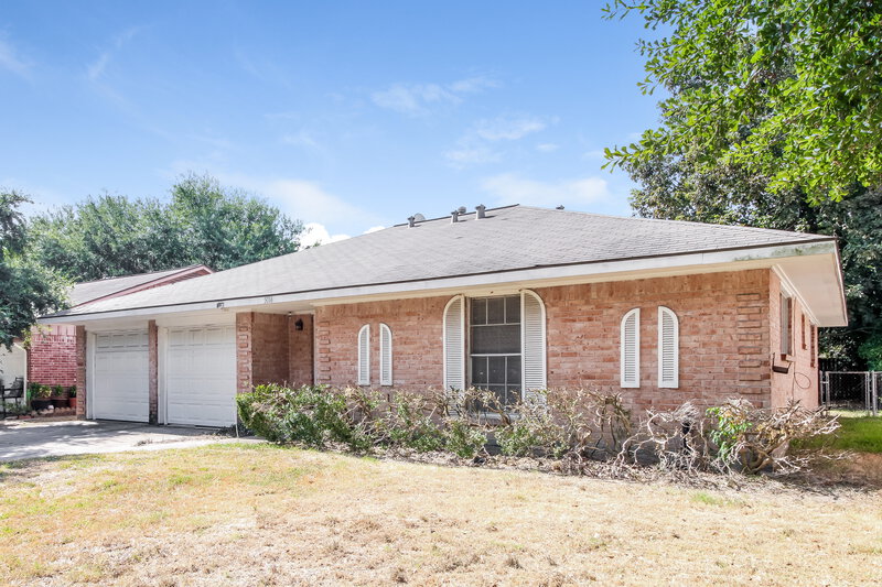 1,565/Mo, 5014 Hasie Dr Houston, TX 77032 Front View 2