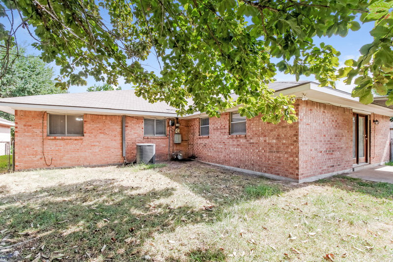 1,565/Mo, 5014 Hasie Dr Houston, TX 77032 Rear View 2